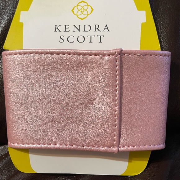 Kendra Scott Pearlized Pink Coffee Cup Holder  ** Limited Edition *** - Picture 2 of 2